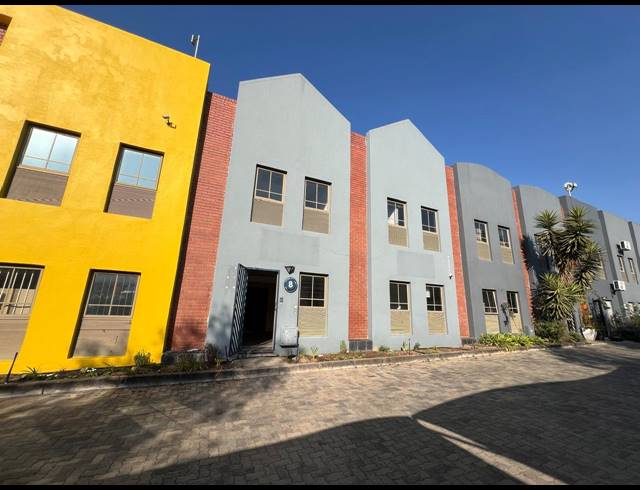 430M² WAREHOUSE TO LET IN STRIJDOMPARK
